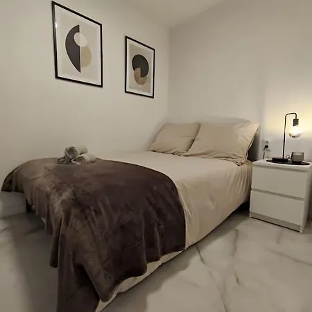 Casa Black & White Daire *