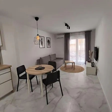 Daire Casa Black & White