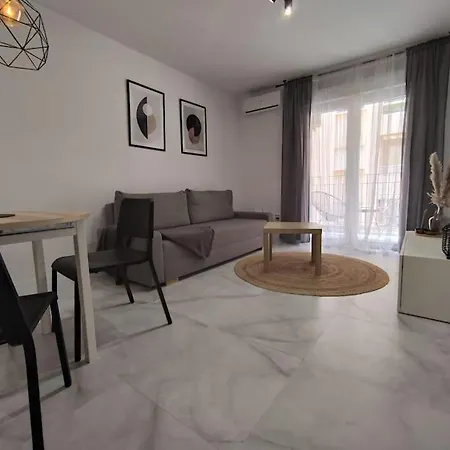 Casa Black & White Apartment